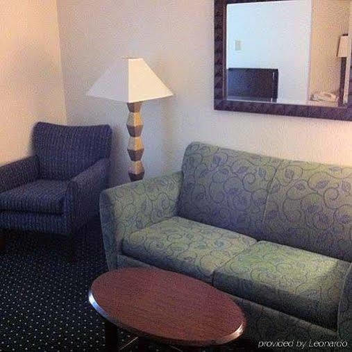 Studios And Suites 4 Less - Gum Road Chesapeake Bagian luar foto